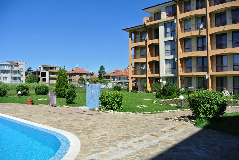 Сдам апартамент с 1 спальней в комплексе Шато Ахелой. Дешево.