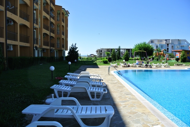 Сдам апартамент с 1 спальней в комплексе Шато Ахелой. Дешево.