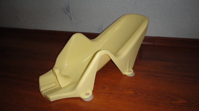 для детишек пеленальная доска, горка для купания, поводок и прыгунки