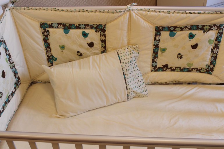 Комплект с растительным рисунком для малыша