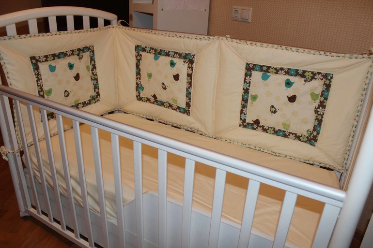 Комплект с растительным рисунком для малыша