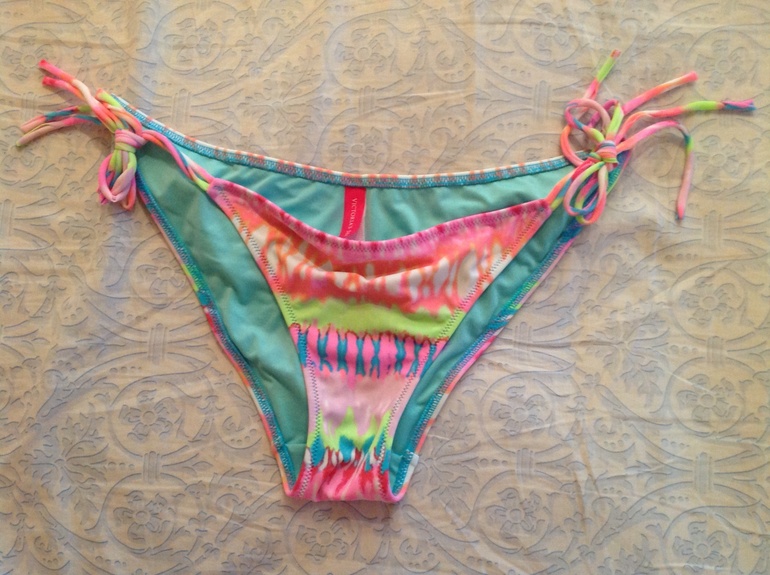 Купальники Victoria's secret. Не влезла в груди