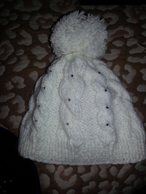 Первая шапка спицами