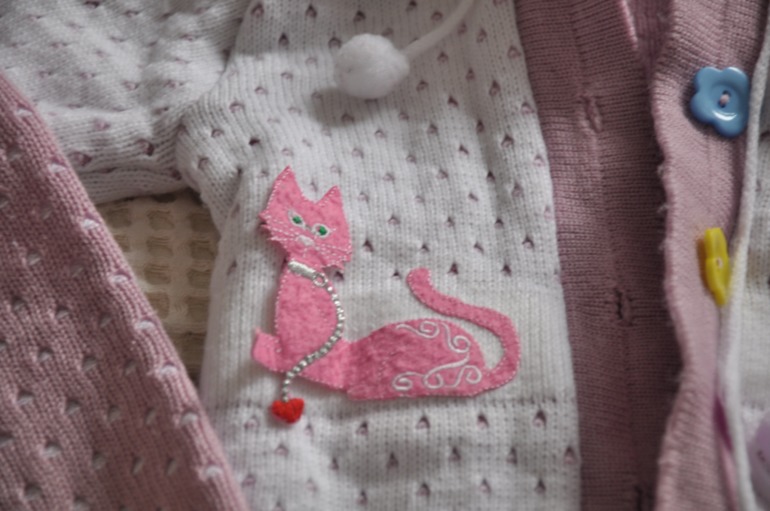 Продам костюмчики примерно на годик