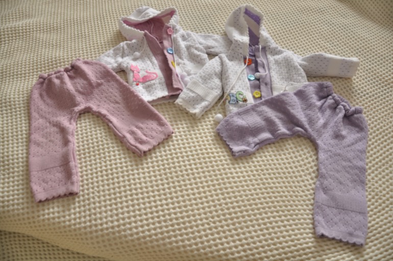 Продам костюмчики примерно на годик