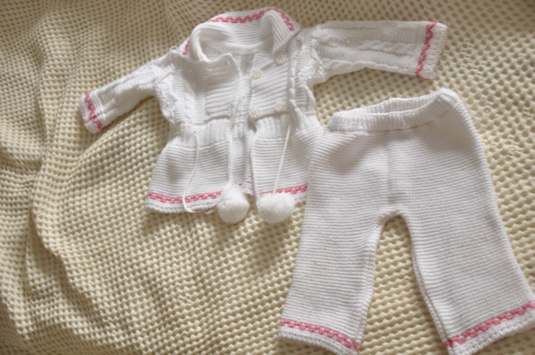 Костюмчик для девочки 300 р. (примерно от 6 месяцев)