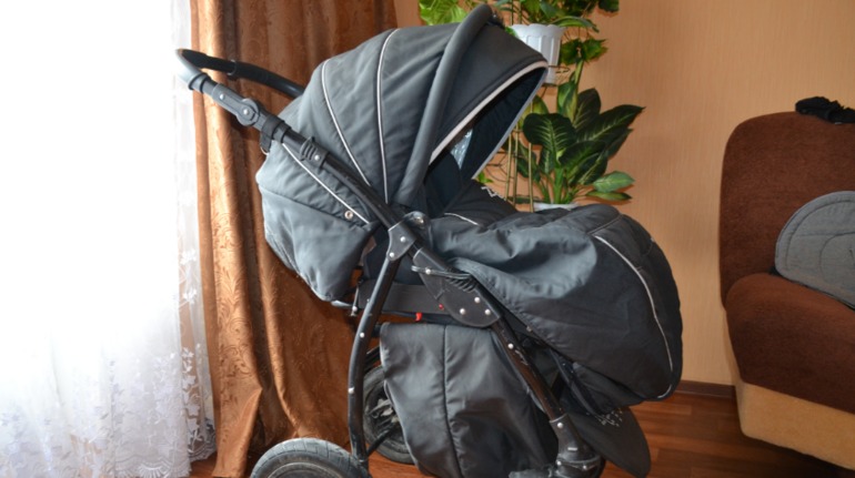 Коляска 2 в 1 Zippy Tutis б/у 5000р