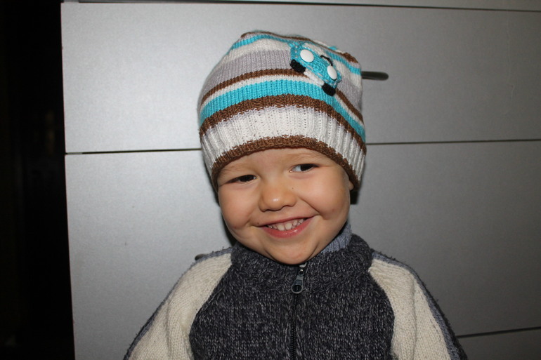 Мой Арсюша с обновкой))))