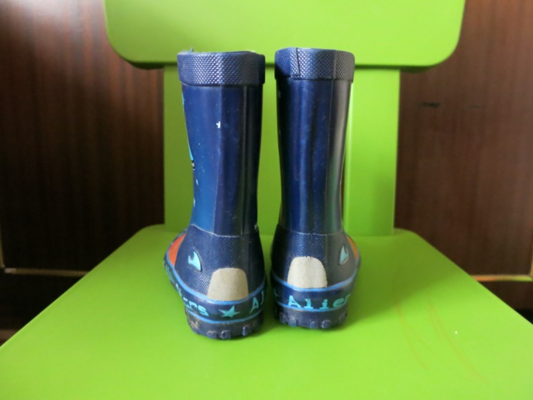 Продам резиновые сапоги Viking 21 р.