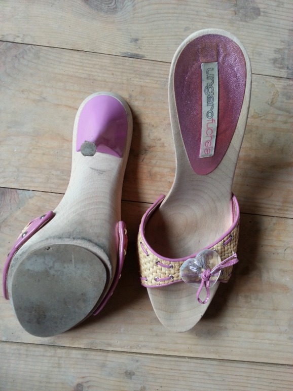 Распродажа брендовой обуви! Сапоги, босоножки и туфли Прада, Маноло Б., Фенди, Лабутен, Дольче и т.д. Все Made in Italy! Не дорого!