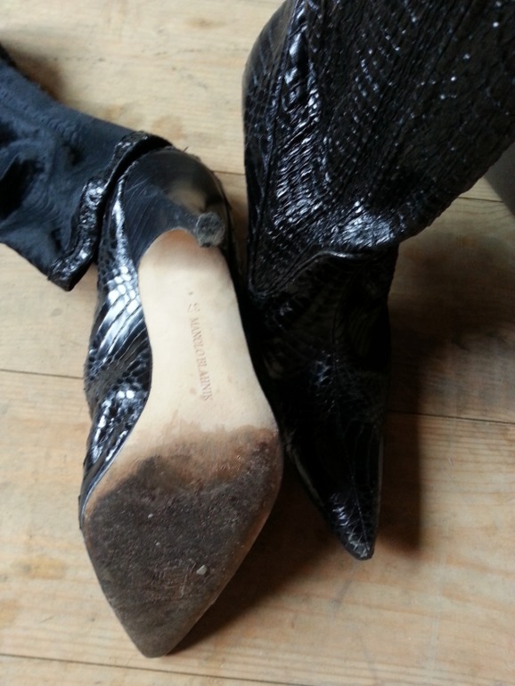 Распродажа брендовой обуви! Сапоги, босоножки и туфли Прада, Маноло Б., Фенди, Лабутен, Дольче и т.д. Все Made in Italy! Не дорого!