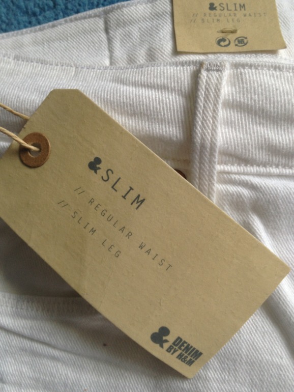 Джинсы новые по 900руб