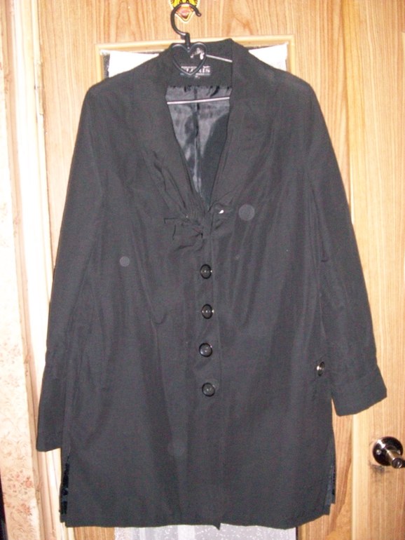 Продам Вещи Б/У. м. Щелковская. по 500р.