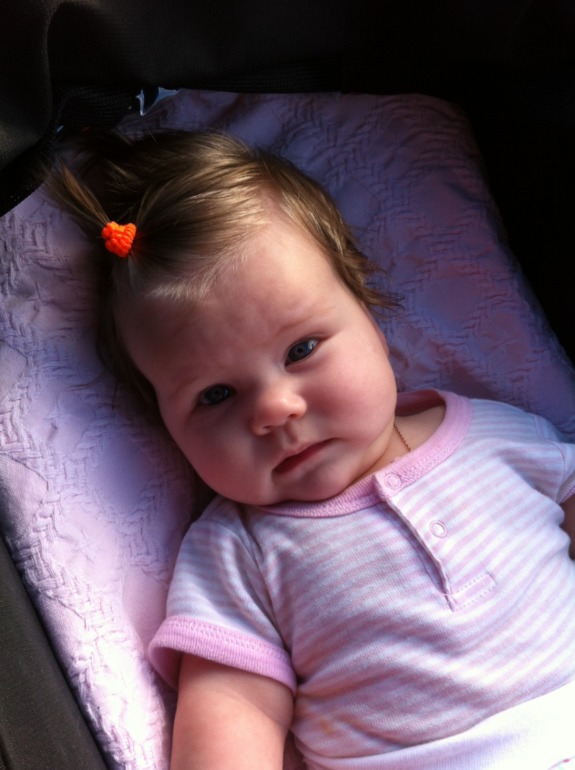 ПЕРВЫЙ ЗУБИК)))