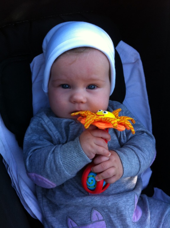 ПЕРВЫЙ ЗУБИК)))