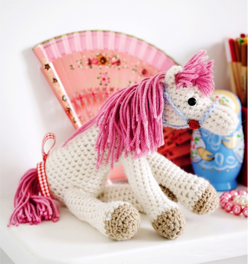 Схемки коней к новому году!