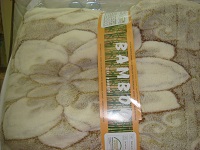 Огромный ассортимент текстиля начиная от шикарных трусиков из бамбука и заканчивая разнообразными покрывалами, пледами, полотенцами, халатиками, подушками, одеялами