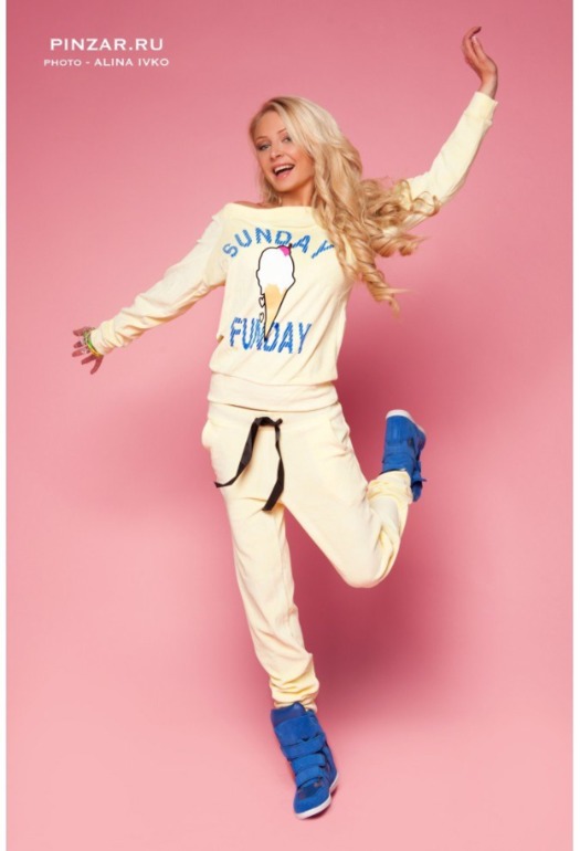 LOVE PINK, JUICY COUTURE, DKNY  велюровые костюмы