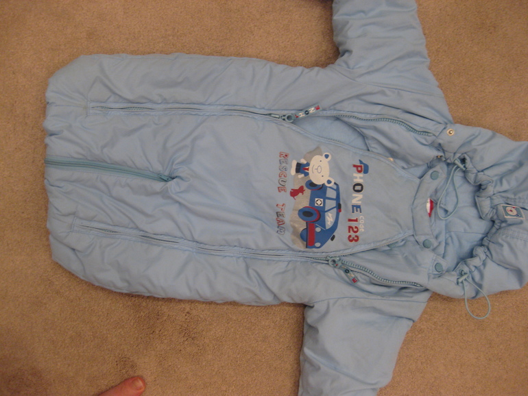 Продам комбинезоны и куртки б/у