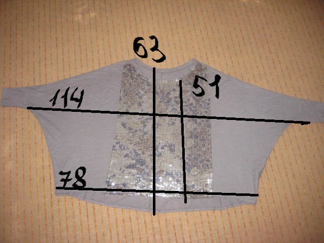 Пристрою итальянскую блузочку размер единыый 54-60 . Цена 1900руб.