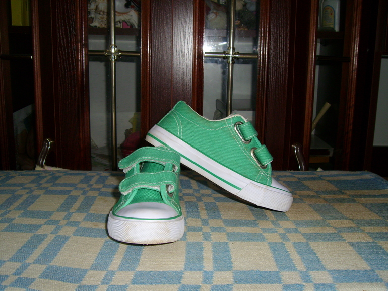 Хвастик Крокс и др.