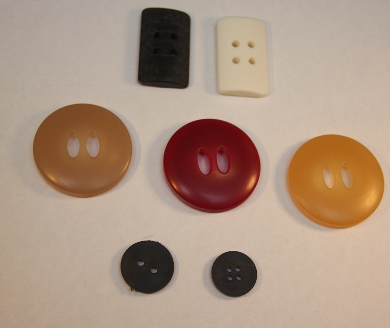 Пуговицы, салфетки, дырокольности, ленты, кружево,заготовка для открытки.