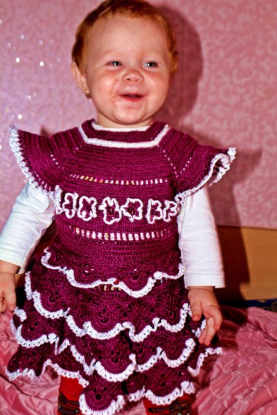 Продаю платье на малышку от 6месяцев до полутора-двух лет