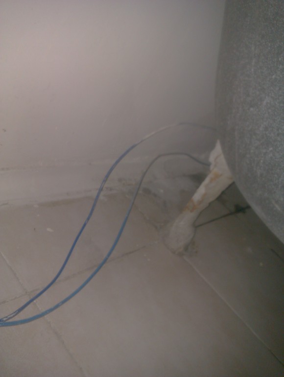 Загадочный девайс в ванной