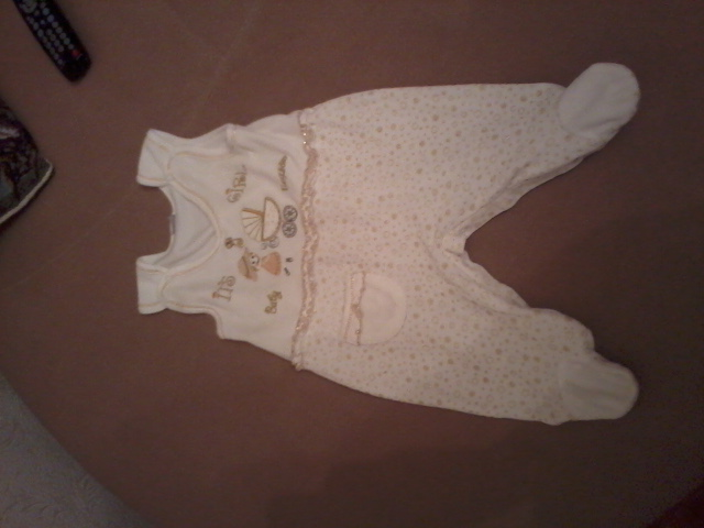 Продам разное на девочку до года