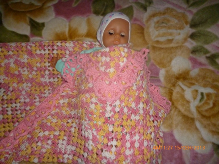 вот и мой плед довязался