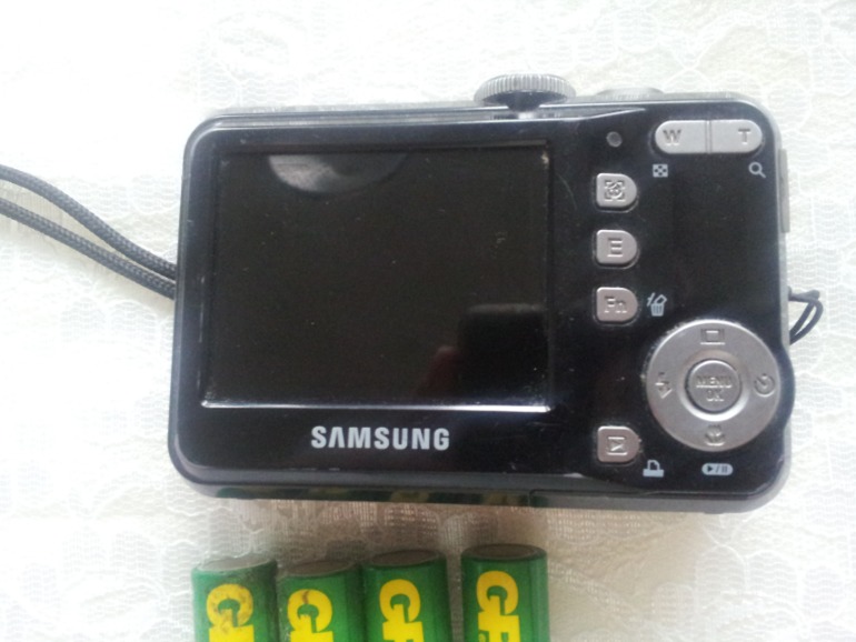 Продам фотоаппарат Samsung s760