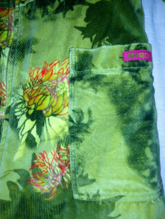 Наши пальто Moschino 3года, в идеале и Kenzo 6 лет новое в С-Пб+ почта