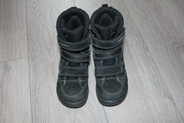 Ессо,Адидас(размеры 30-32)