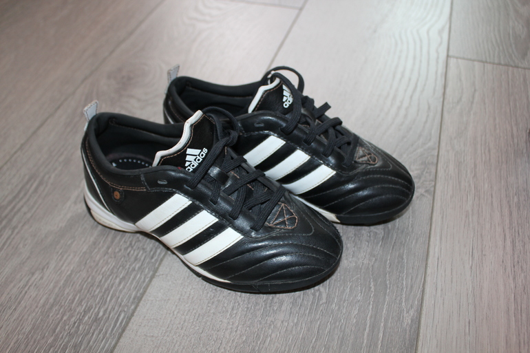 Ессо,Адидас(размеры 30-32)