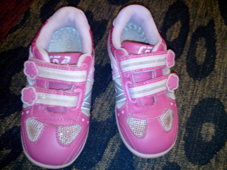 Новые 15.5см стелька размер 26 - 250руб, кросы бу сказка 25 размер 15 см 300р