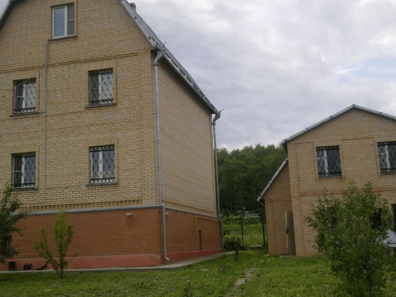 Продам коттедж в Агрогородоке , Истринский р-он 35 км. от МКАД,цена 9 990 000,тел.89268124478 Вита.