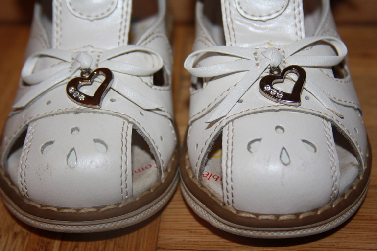 Продам обувь на девочку размер 20-21 (Crocs,TomM,Biki, Сказка, Bambini)