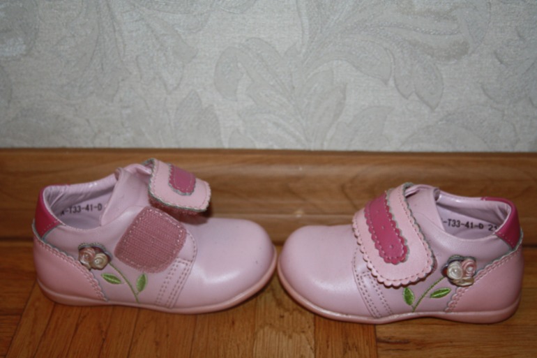 Продам обувь на девочку размер 20-21 (Crocs,TomM,Biki, Сказка, Bambini)