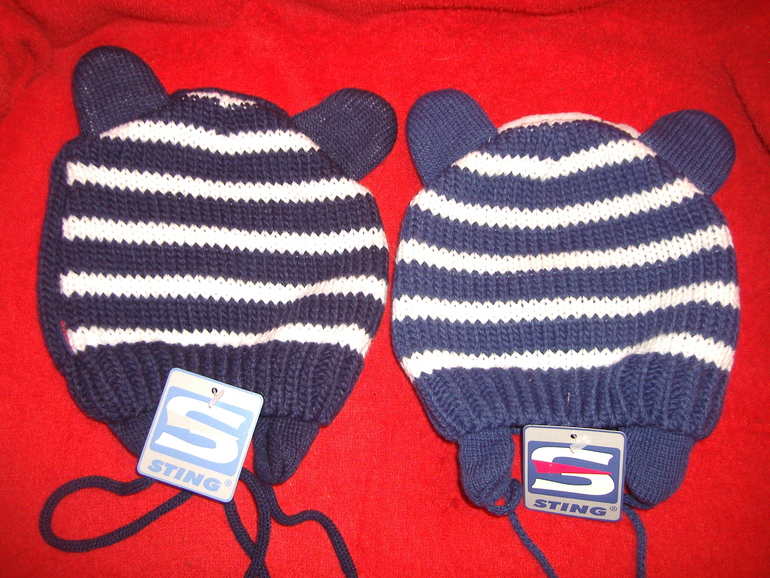 Шапки разные, новые и б\у обменяю или продам м. Царицыно, Тверская и по договоренности. Почте нет!