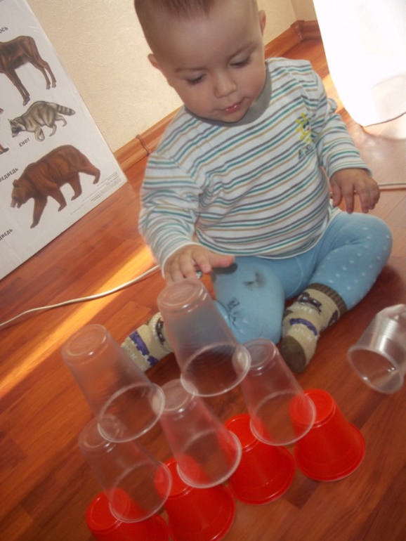 ТН Стакан, тарелка, ложка, вилка