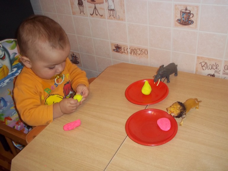 ТН Стакан, тарелка, ложка, вилка