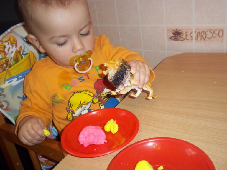 ТН Стакан, тарелка, ложка, вилка