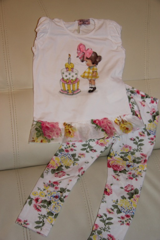 Фирменная одежда на девочку с 6 месяцев до 2 лет