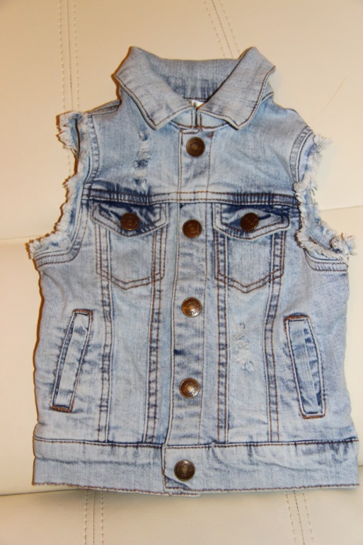 Фирменная одежда на девочку с 6 месяцев до 2 лет