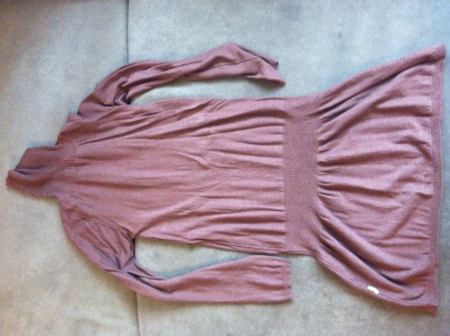 Куртка BAON для беременных или просто больших людей. 2000руб. Носила пуховик 3 месяца. Платье и бандаж "ОРТО" в подарок