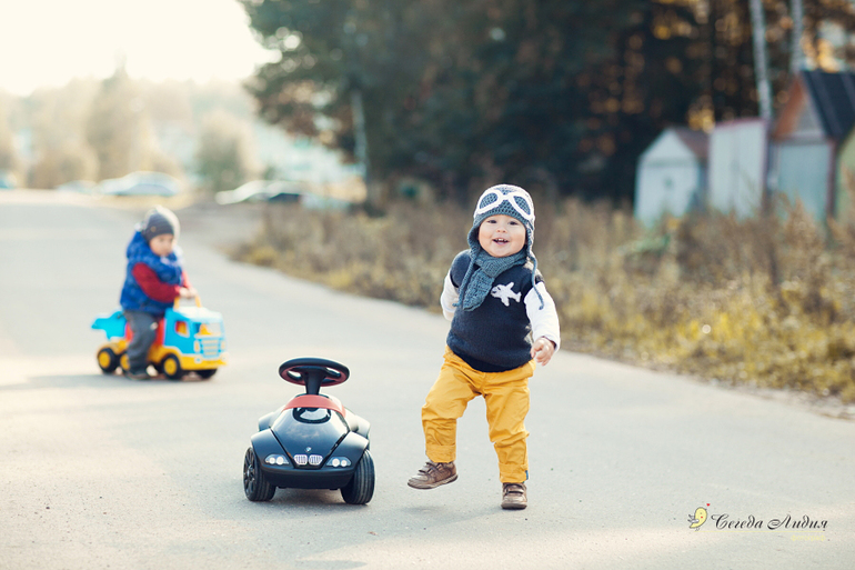 О машинках-каталках для детей.