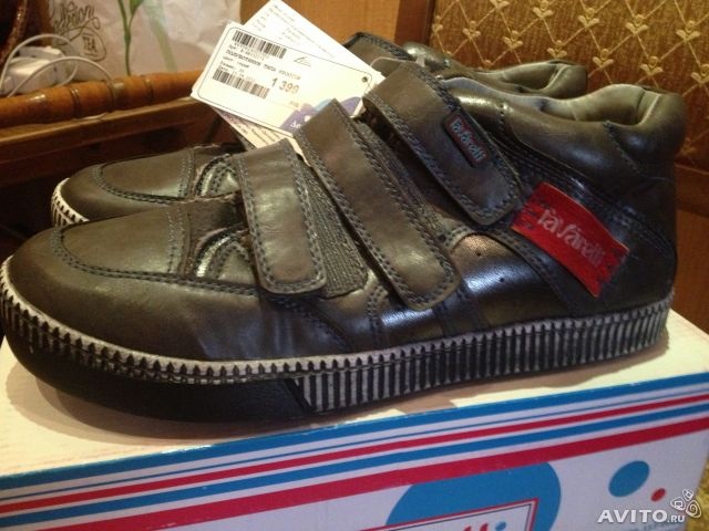 Полуботинки новые типа кроссовок утепленные