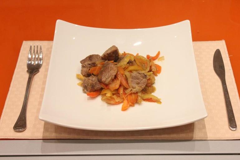 Свинина с овощами