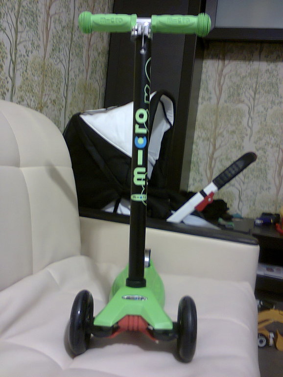 Наш самокат Макси-Микро!