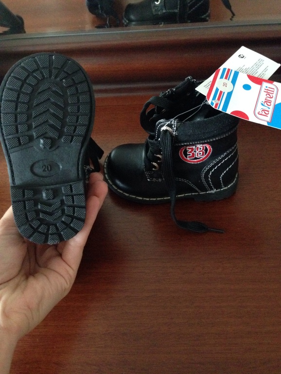 Продаю Ботиночки 20,21 размер